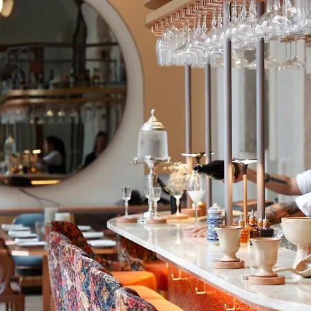 Отель Convent Square Lisbon, Vignette Collection By Ihg 4*