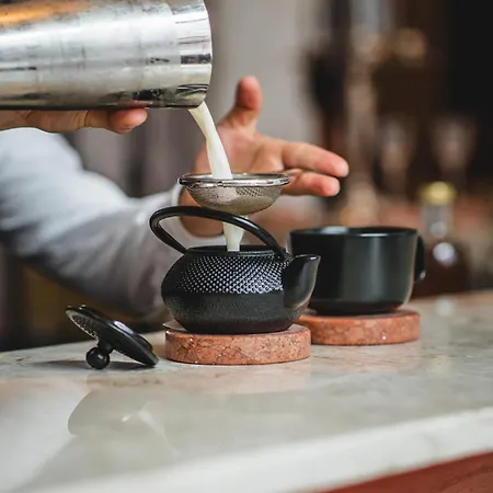 Отель Convent Square Lisbon, Vignette Collection By Ihg